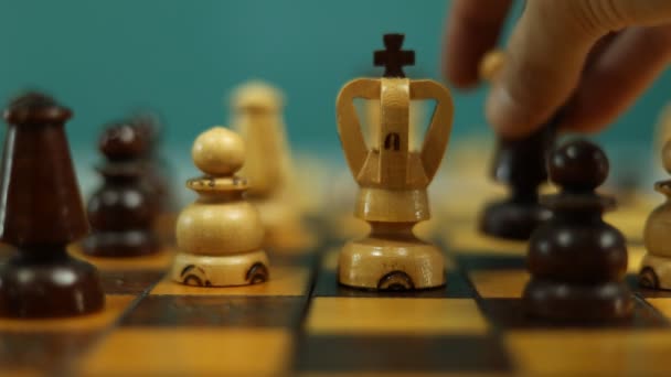 Checkmate Falling Wooden Chessboard Chess King Slow Motion — Stock Video