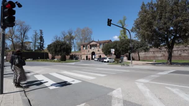 Lucca Toscane Italië April 2022 Time Lapse Auto Mensen Die — Stockvideo