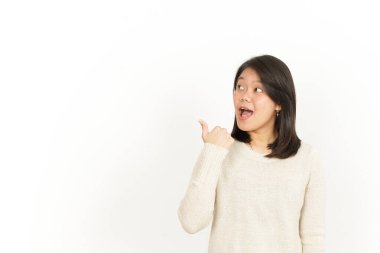 Beyaz Arkaplanda İzole Edilmiş Güzel Asyalı Kadın Ürünleri