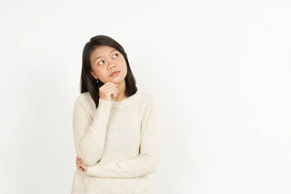 Pensando Bela Mulher Asiática Isolada Fundo Branco — Fotografia de Stock