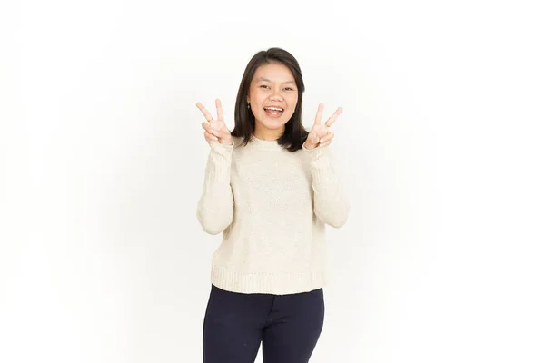 Mostrando Paz Sinal Vitória Bela Mulher Asiática Isolada Fundo Branco — Fotografia de Stock