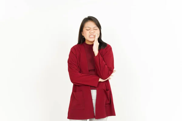 Zahnschmerzen Geste Der Schönen Asiatischen Frau Trägt Rotes Hemd Isoliert — Stockfoto
