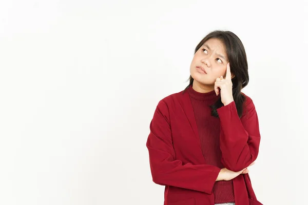 Denken Geste Der Schönen Asiatischen Frau Trägt Rotes Hemd Isoliert — Stockfoto