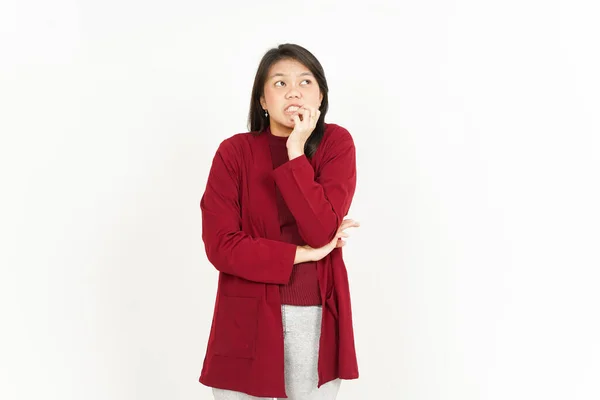 Боялась Нервничала Кусала Ногти Красивой Азиатки Красной Рубашке Изолированной Белом — стоковое фото