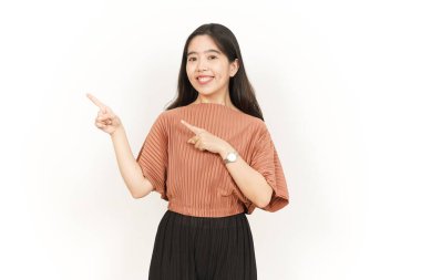 Beyaz arka planda tecrit edilmiş Güzel Asyalı Kadın 'ın Ürün ve İşaret Tarafı