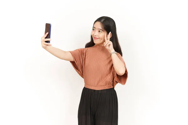Beyaz Arka Planda Tecrit Edilmiş Güzel Bir Asyalı Kadının Selfie — Stok fotoğraf