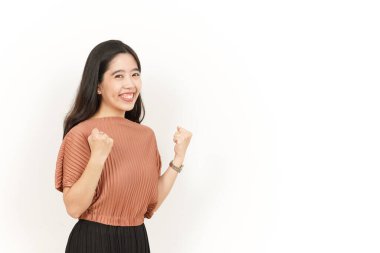 Evet ya da Beyaz Arkaplanda Tecrit Edilen Güzel Asyalı Kadının Heyecanlı Hareketi