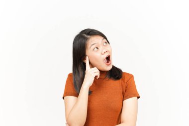 Beyaz arka planda tecrit edilmiş Güzel Asyalı Kadın Hareketi