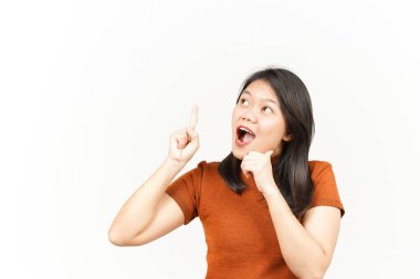 Beyaz arka planda tecrit edilmiş Güzel Asyalı Kadının Düşünen ve Meraklı Yüzü