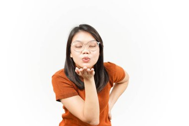 Beyaz arka planda tecrit edilmiş Güzel Asyalı Kadın Öpücüğü