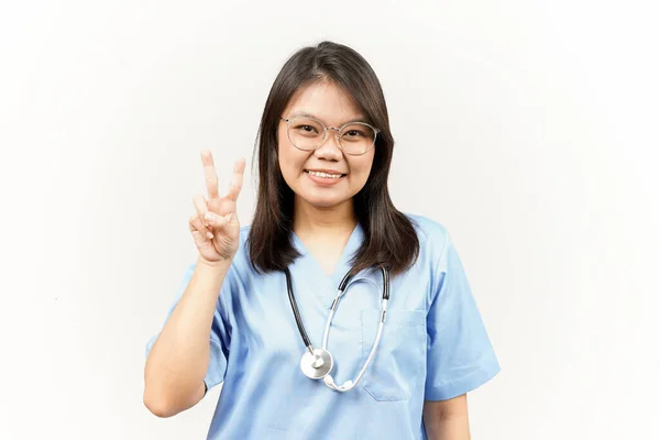 Béke Jele Ázsiai Fiatal Orvos Elszigetelt Fehér Háttér — Stock Fotó