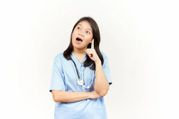 Beyaz Arka Planda Izole Edilmiş Asyalı Genç Doktoru Düşünmek Merak — Stok fotoğraf