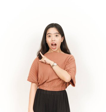 Beyaz arka planda tecrit edilmiş Güzel Asyalı Kadın 'ın Ürün ve İşaret Tarafı