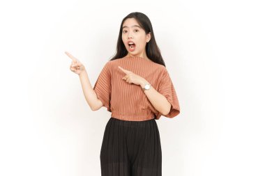 Beyaz arka planda tecrit edilmiş Güzel Asyalı Kadın 'ın Ürün ve İşaret Tarafı