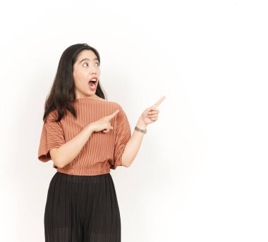 Beyaz arka planda tecrit edilmiş Güzel Asyalı Kadın 'ın Ürün ve İşaret Tarafı