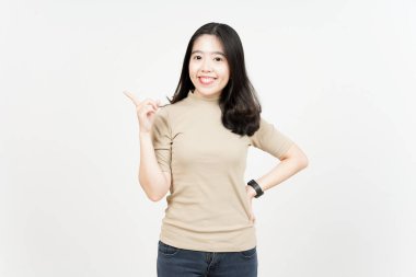 Beyaz arka planda tecrit edilmiş Güzel Asyalı Kadın 'ın Ürün ve İşaret Tarafı