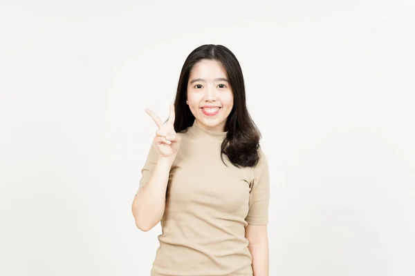 Mostrando Señal Paz Hermosa Mujer Asiática Aislada Sobre Fondo Blanco — Foto de Stock