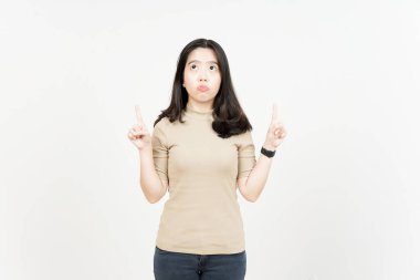 Beyaz arka planda tecrit edilmiş güzel Asyalı Kadın 'ın Ürünleri ve İşaretleri