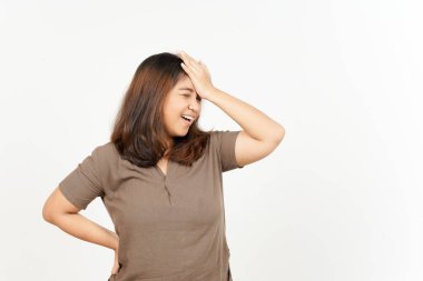 Beyaz arka planda tecrit edilmiş güzel bir Asyalı kadının jestini unut.