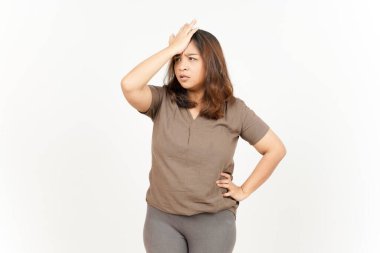 Beyaz arka planda tecrit edilmiş güzel bir Asyalı kadının jestini unut.