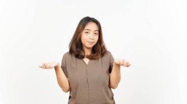 Şaşkın, beyaz arka planda tecrit edilmiş güzel bir Asyalı kadının el hareketi bilmiyorum.