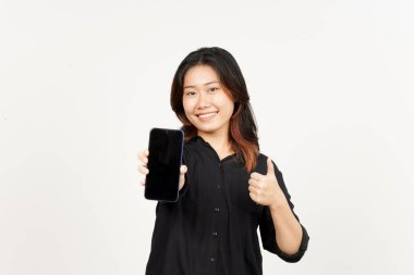 Beyaz Arkaplanda İzole Edilmiş Güzel Asyalı Kadın 'ın Boş Ekran Telefonundaki Uygulamaları veya İlanları Gösteriliyor