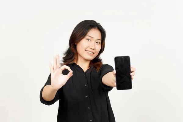 배경에 고립된 아름다운 아시아 여성의 앱이나 광고를 — 스톡 사진