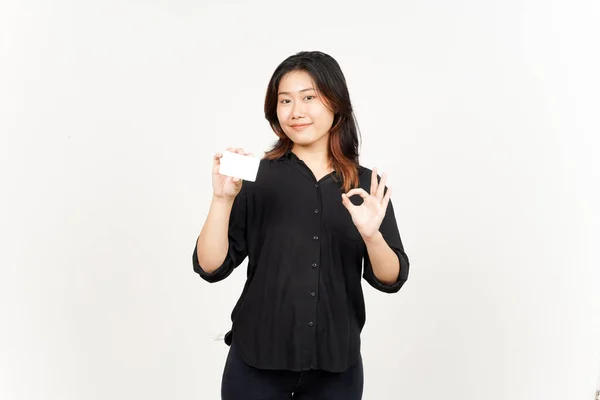 Segurando Cartão Bancário Branco Cartão Crédito Bela Mulher Asiática Isolada — Fotografia de Stock