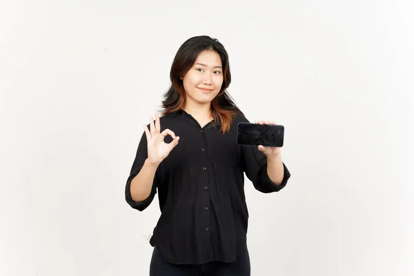 Mostrando Aplicativos Anúncios Tela Branco Smartphone Bela Mulher Asiática Isolada — Fotografia de Stock