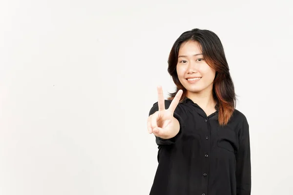 Показывая Знак Мира Красивой Азиатской Женщины Изолированной Белом Фоне — стоковое фото