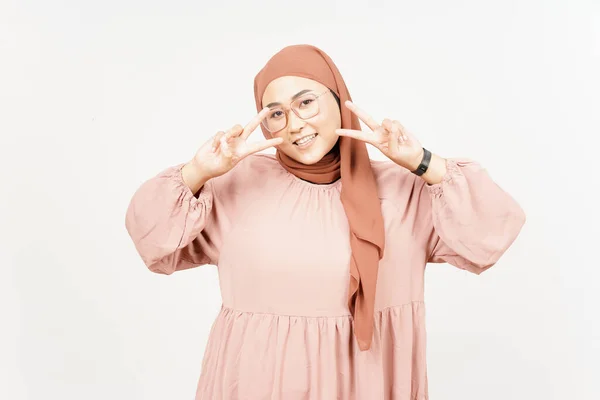 Showing Peace Victory Sign Beautiful Asian Woman Wearing Hijab Isolated — Fotografia de Stock