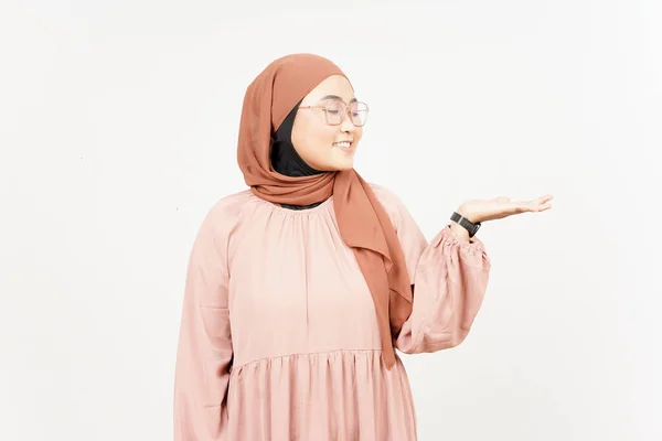 Showing Presenting Product Open Palm Beautiful Asian Woman Wearing Hijab — Stok fotoğraf