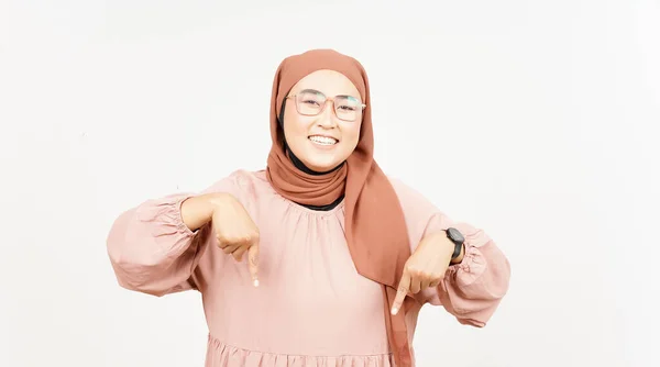 Showing Product Pointing Beautiful Asian Woman Wearing Hijab Isolated White — Foto Stock