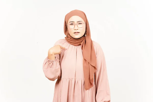 Culpas Concepto Hermosa Mujer Asiática Con Hijab Aislado Sobre Fondo —  Fotos de Stock