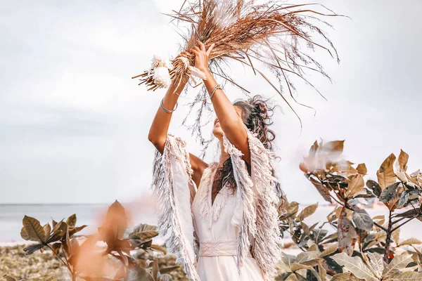 Wanita Muda Yang Cantik Lapangan Potret — Stok Foto