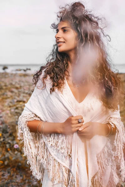 Beautiful Young Stylish Woman Having Fun Field — Stock Photo, Image