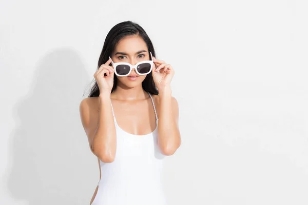 Beautiful Woman Happiness Wearing White Swimsuit Dress Holding White Sunglasses — Stock Photo, Image