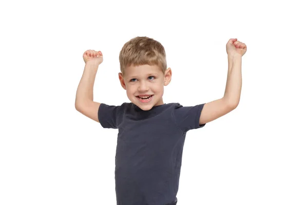 Pequeño Niño Riendo Lindo Ropa Casual Muestra Fuerte Que Está —  Fotos de Stock