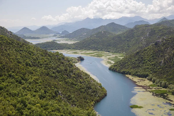 Paisaje Con Río Que Fluye Entre Las Montañas Lago Skadar — Foto de Stock