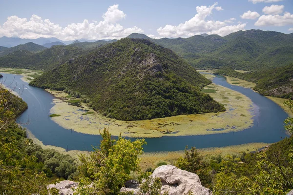 Paisaje Con Río Que Fluye Entre Las Montañas Lago Skadar — Foto de Stock