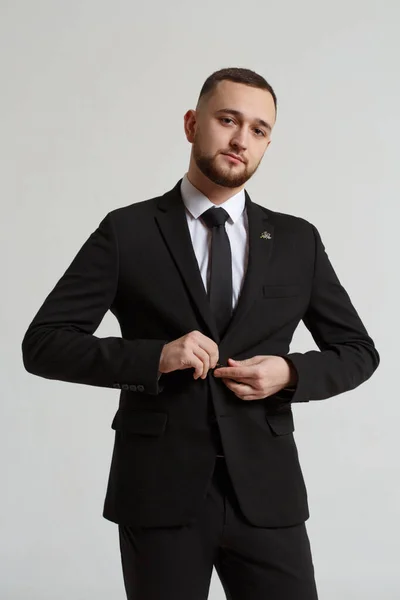 Young Man Beard Business Suit Isolated Gray Background — Stock Photo, Image