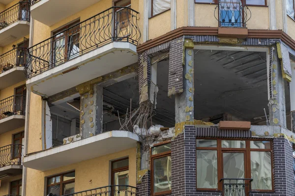 Terör saldırısı. Ukrayna, Rusya savaşı. Irpen. Rus istilacılardan sonra Irpin. - 05.16.2022 IRPIN. UKRAİNA