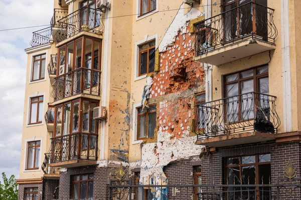 Terör saldırısı. Ukrayna, Rusya savaşı. Irpen. Rus istilacılardan sonra Irpin. - 05.16.2022 IRPIN. UKRAİNA