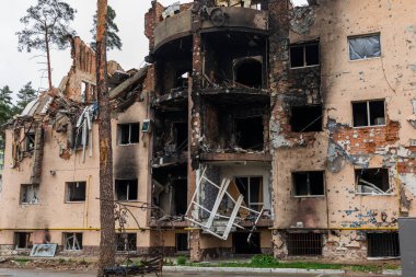 Terör saldırısı. Ukrayna, Rusya savaşı. Irpen. Rus istilacılardan sonra Irpin. - 05.18.2022 IRPIN. UKRAİNA