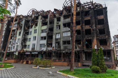 Terör saldırısı. Ukrayna, Rusya savaşı. Irpen. Rus istilacılardan sonra Irpin. - 05.18.2022 IRPIN. UKRAİNA