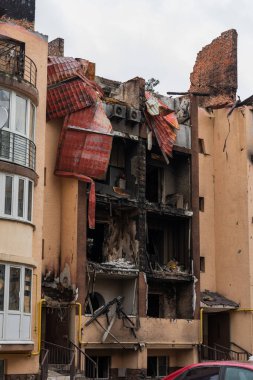 Terör saldırısı. Ukrayna, Rusya savaşı. Irpen. Rus istilacılardan sonra Irpin. - 05.18.2022 IRPIN. UKRAİNA