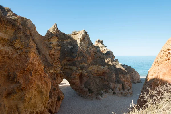 Hermoso Arco Piedra Caliza Natural Una Playa Océano Azul Fondo — Foto de Stock