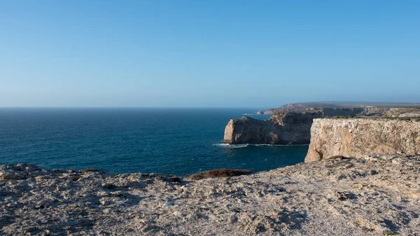 Hermoso Paisaje Cabo Santo Vincent Algarve Portugal Acantilados Océano Tranquilo — Foto de Stock