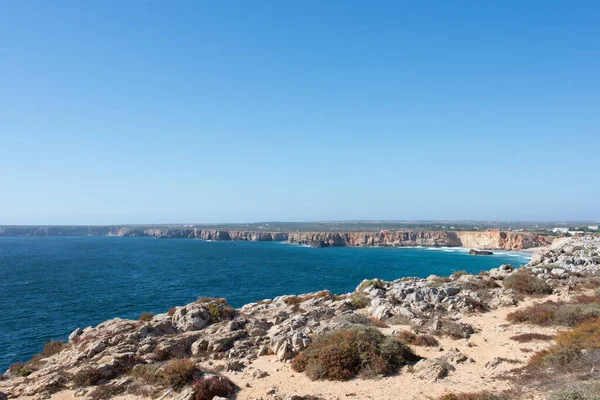 Panoramiczny Widok Wybrzeże Sagres Portugalii Plaża Przylądek Świętego Vincenta Oddali — Zdjęcie stockowe