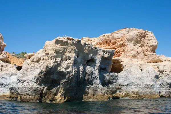 Blisko Skalistego Wybrzeża Algarve Portugalii Widzianego Oceanu Europa — Zdjęcie stockowe